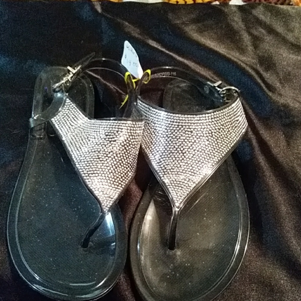 Sandles